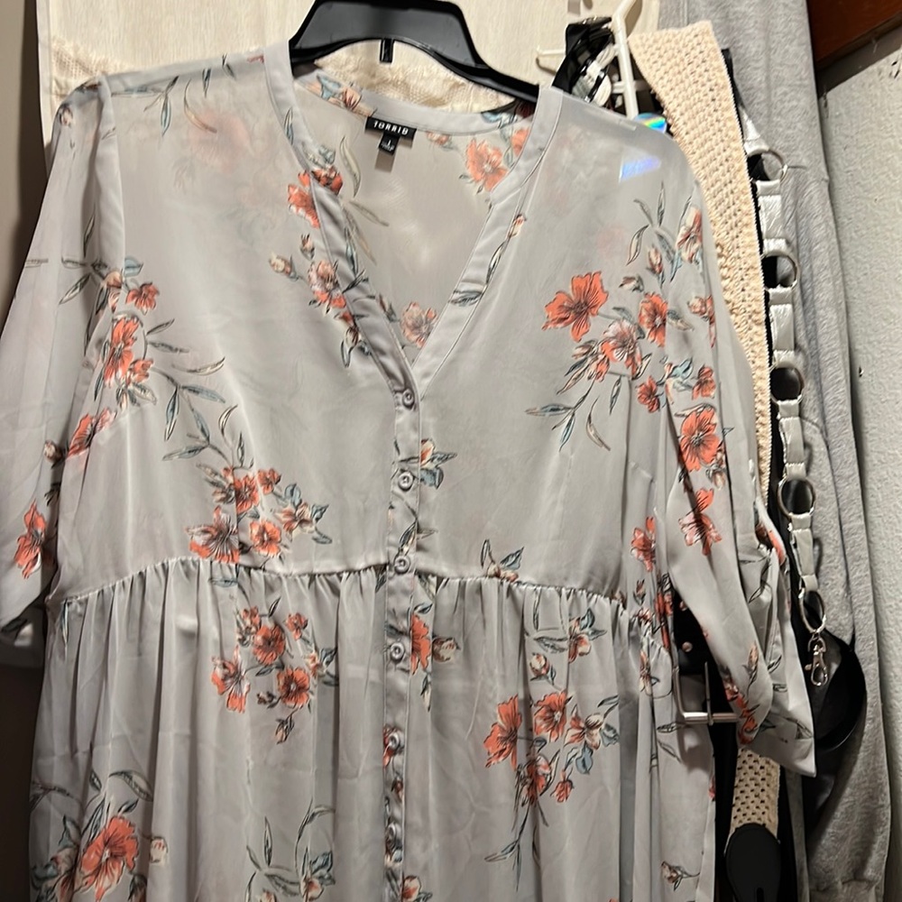 Torrid high/low top